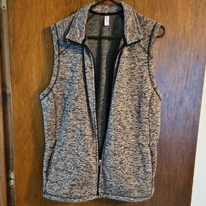 Gray With Black Trim Sleeveless Zip-Up Vest, Sz 1X, Hip Pockets